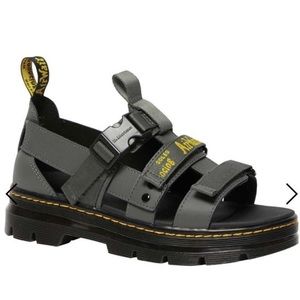 NEW Dr. Martens Pearson Unisex Men's 9 Women’s 10 Strap Sandals Gunmetal Gray